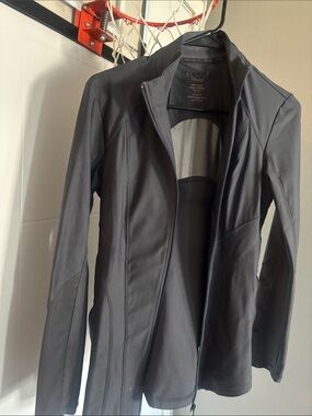Women’s Gray Zip-Front Lightweight Scrub Jacket